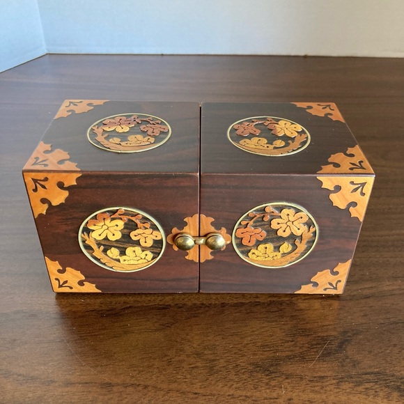 Japanese Jewelry Box - Picture 3 of 5